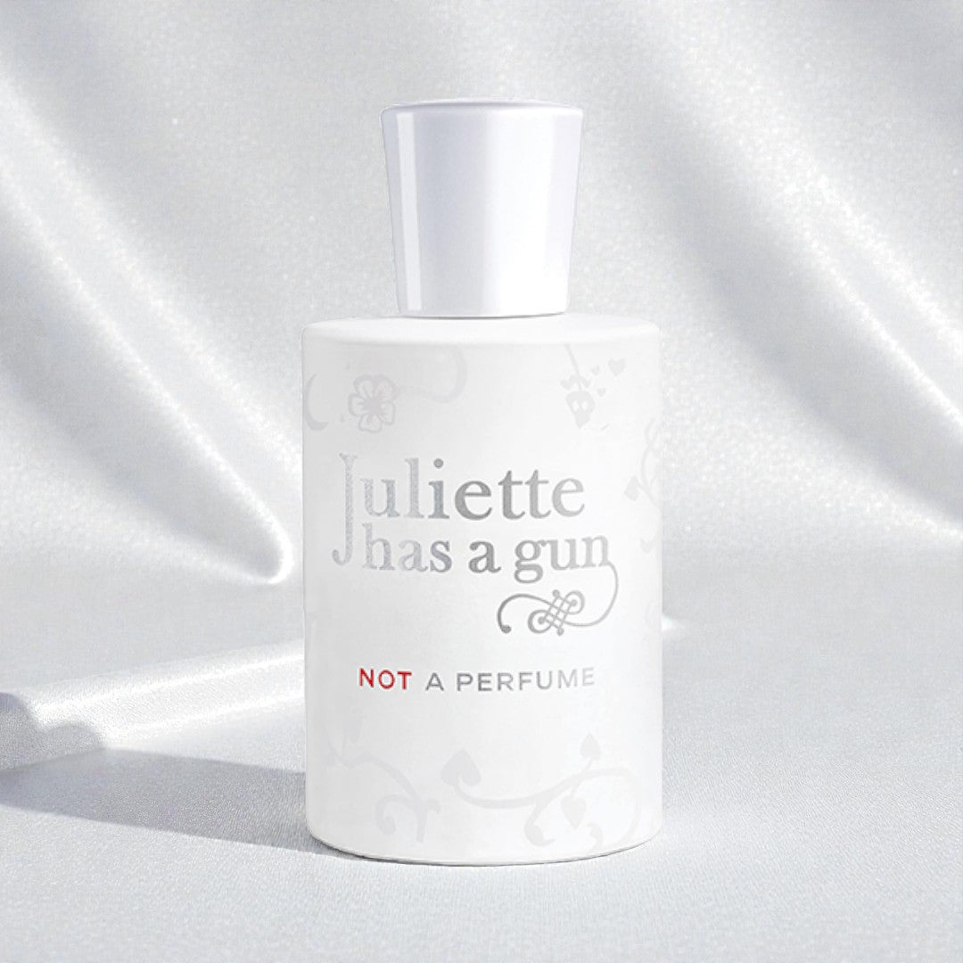 Juliette Has A Gun Not A Perfume (2010)